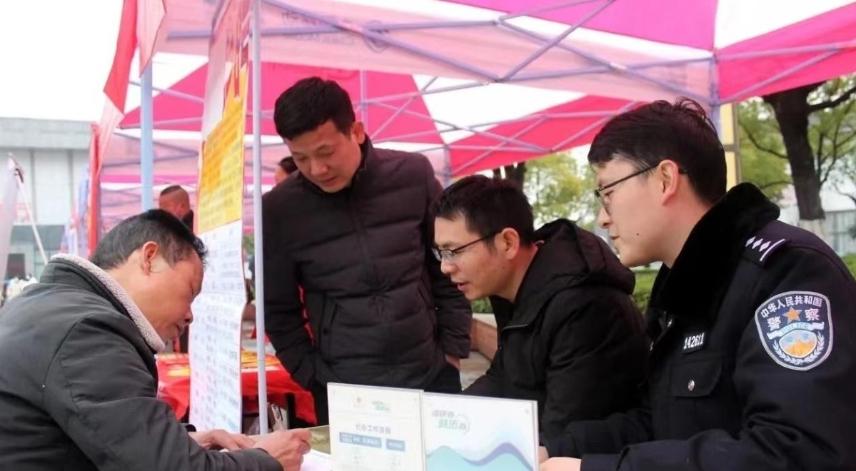 365游戏厅平台_365bet网_正规beat365旧版绿色公安持续深化“警务服务矩阵”